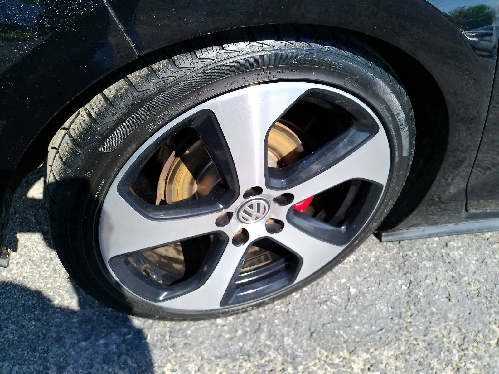 Used 2015 Volkswagen Golf 4-Door FWD image 31