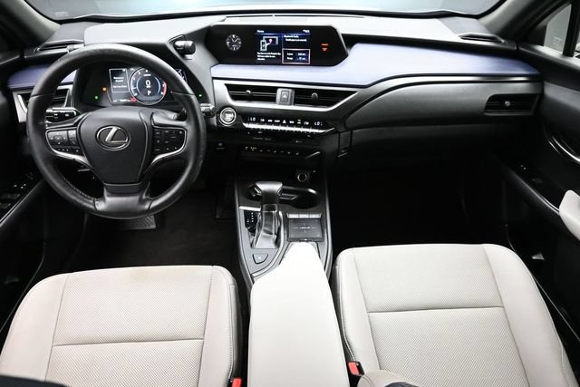 Used 2019 Lexus UX 200 w/ Premium Package FWD image 17