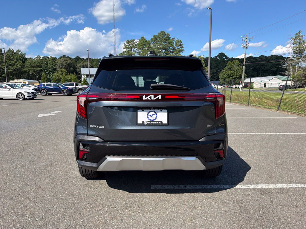 Certified 2024 Kia Seltos SX w/ SX Sunroof Package AWD/4WD image 6