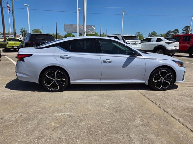 Used 2024 Nissan Altima 2.5 SR w/ SR Premium Package image 5