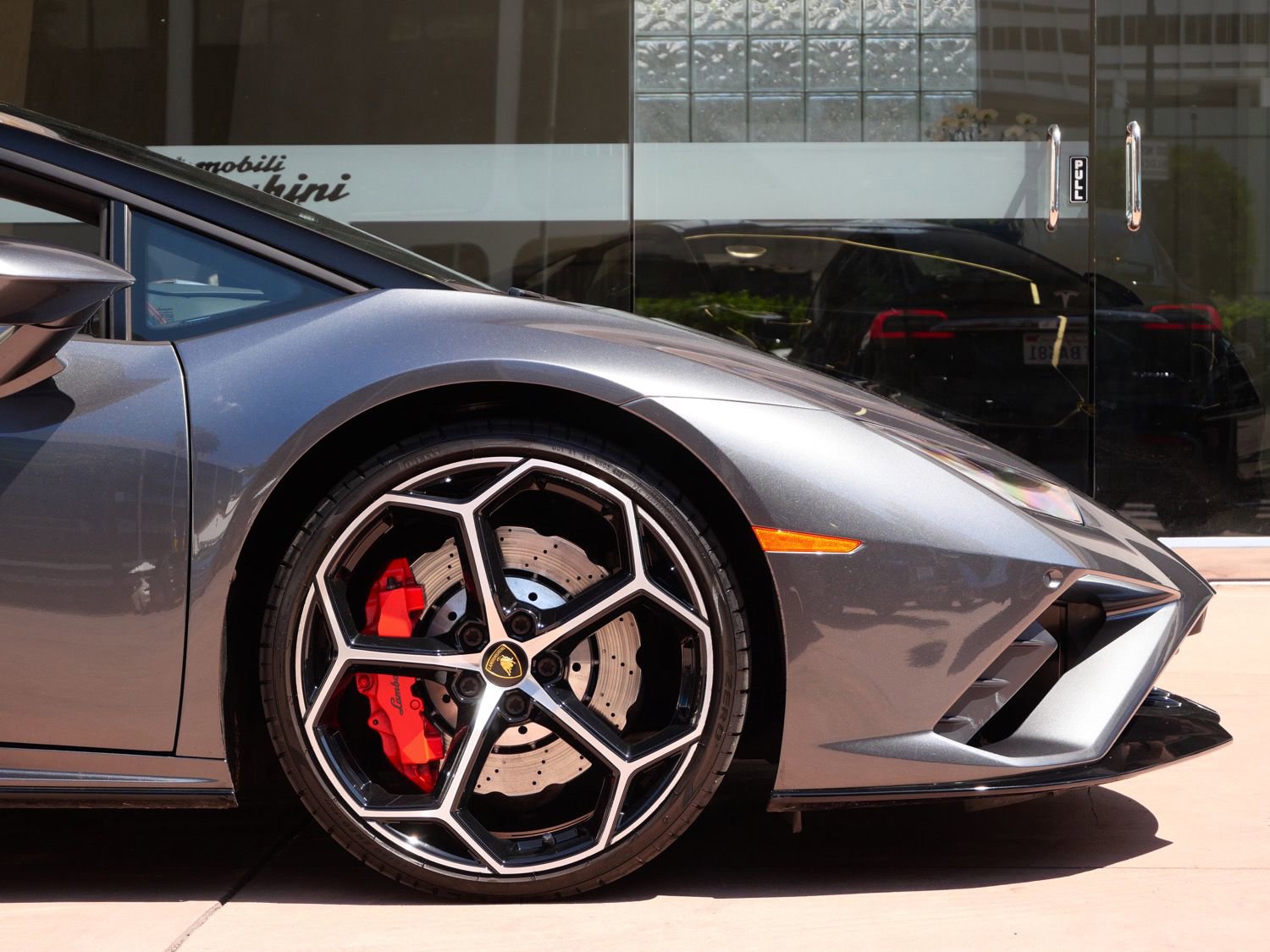 Used 2021 Lamborghini Huracan EVO image 9