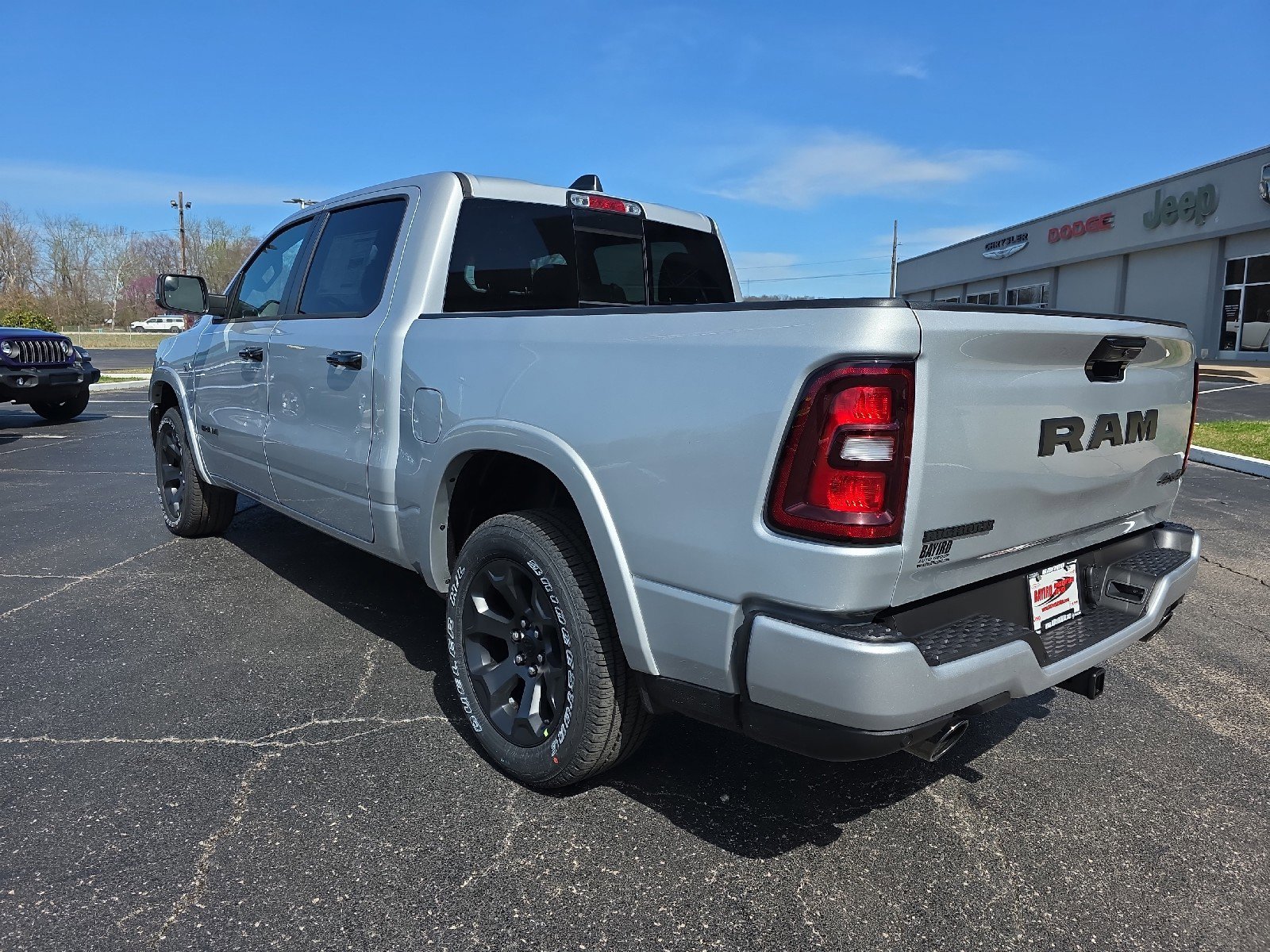 New 2026 RAM 1500 4x4 Crew Cab image 7