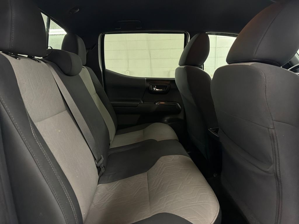 Used 2020 Toyota Tacoma TRD Off-Road w/ Technology Package image 27