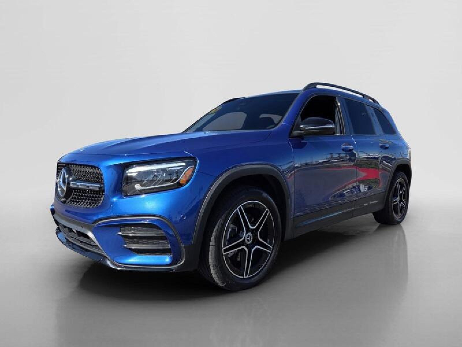 Used 2024 Mercedes-Benz GLB 250 image 8
