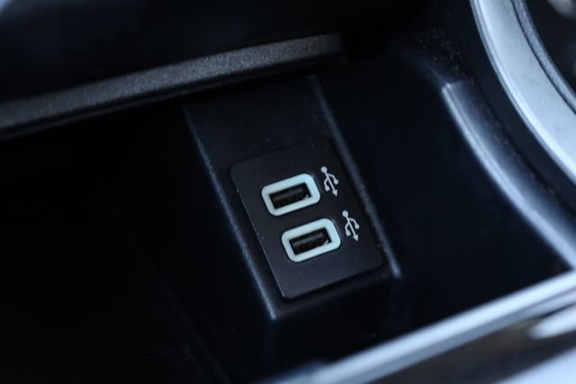 Used 2020 Ford Edge SE image 24