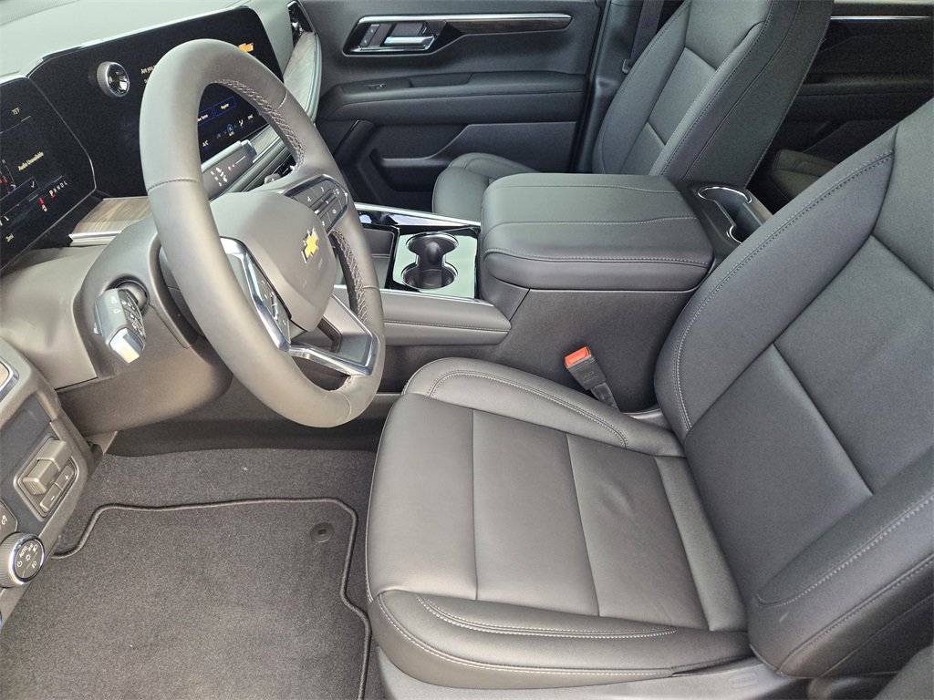 New 2026 Chevrolet Suburban LT w/ Comfort Package image 5