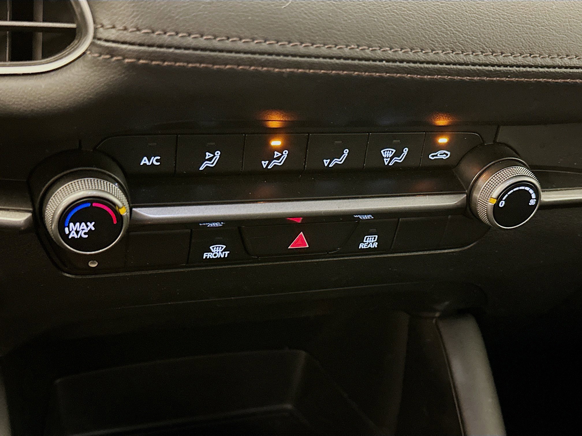 Used 2022 MAZDA MAZDA3 s image 24