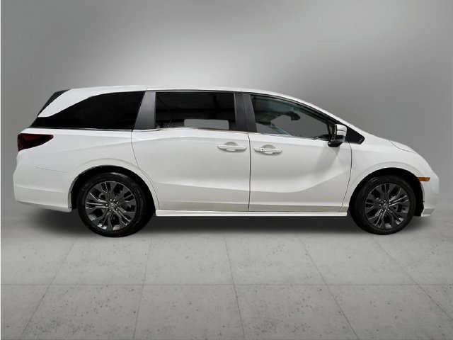 New 2027 Honda Odyssey Touring image 8