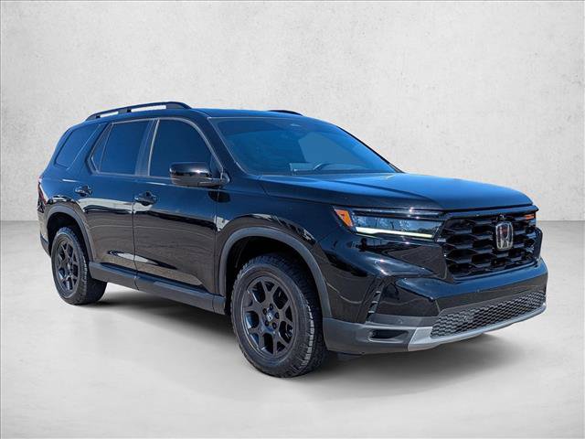 Used 2023 Honda Pilot TrailSport image 3
