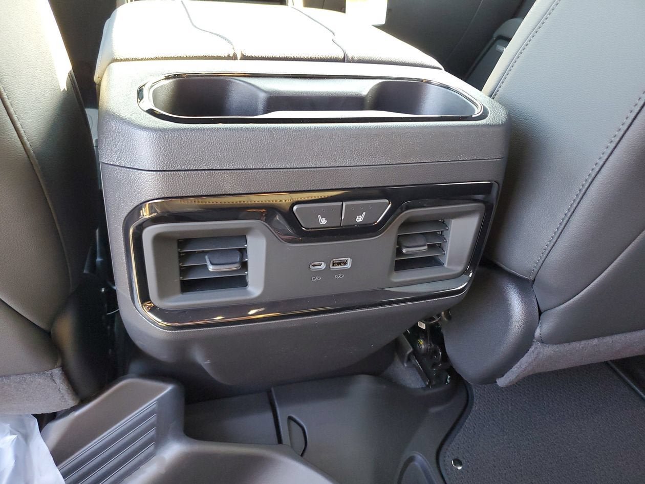 New 2026 GMC Sierra 1500 AT4 w/ AT4 Premium Package AWD/4WD image 17