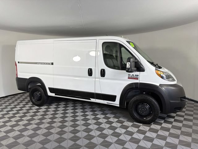 Used 2022 RAM ProMaster 2500 w/ Driver Convenience Group FWD image 3