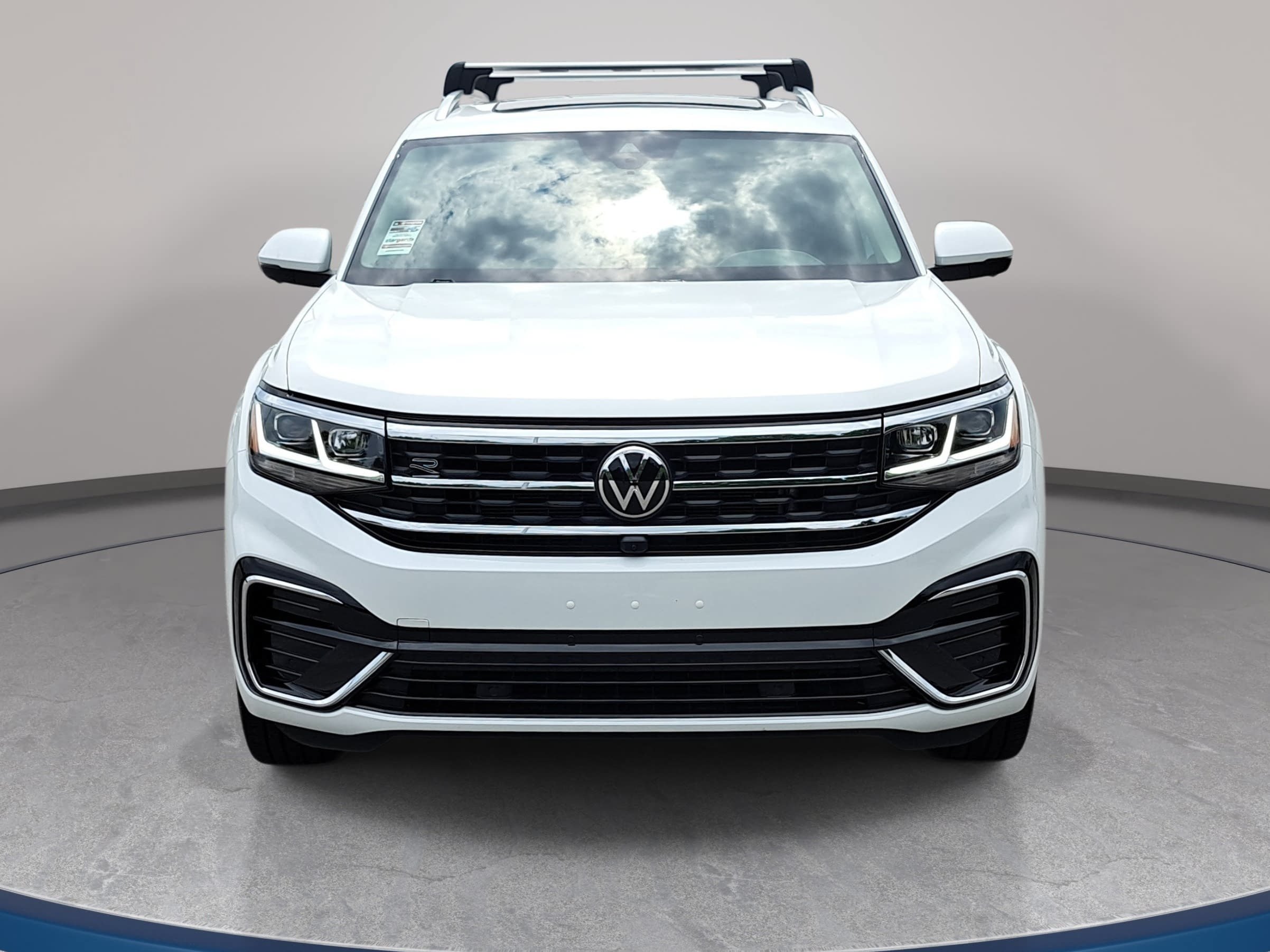 Used 2023 Volkswagen Atlas SEL Premium AWD/4WD image 2