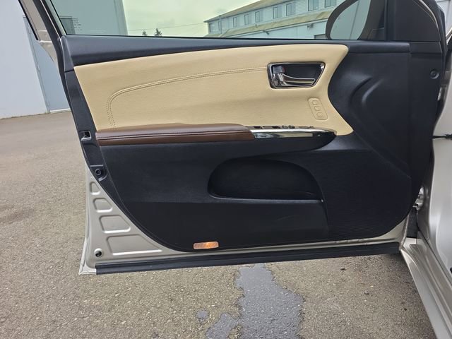 Used 2013 Toyota Avalon XLE Touring image 15