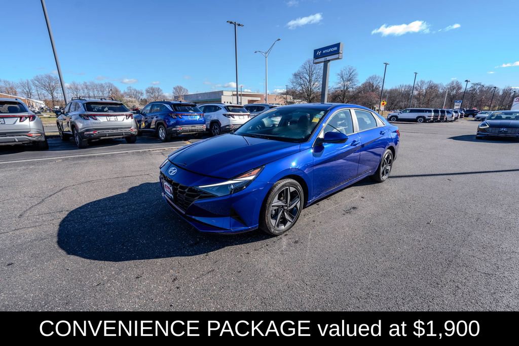 Certified 2023 Hyundai Elantra SEL w/ Convenience Package image 3
