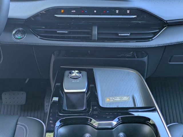 New 2026 Buick Enclave Avenir w/ Super Cruise Package FWD image 24