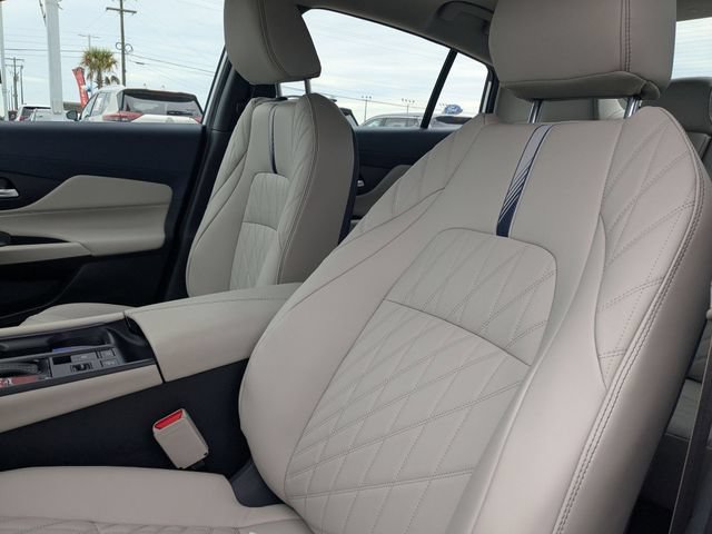 New 2026 Nissan Sentra SL w/ Floor Mat Package FWD image 14