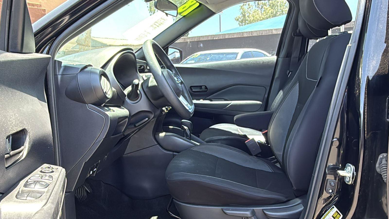 Used 2018 Nissan Kicks S FWD image 21