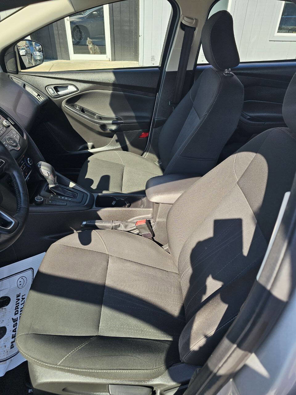 Used 2017 Ford Focus SE w/ Cold Weather Package image 10