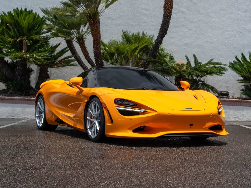 Used 2025 McLaren 750S RWD image 22
