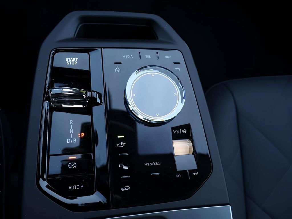 New 2025 BMW iX M60 image 39