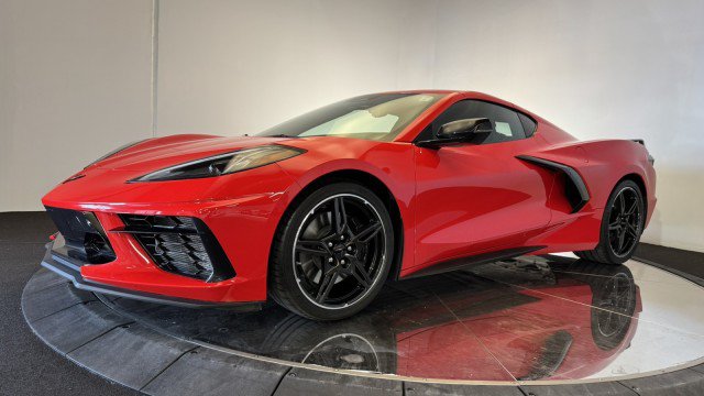 Used 2024 Chevrolet Corvette Stingray Premium Cpe w/ Z51 Performance Package RWD image 21