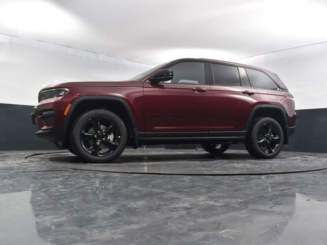 New 2025 Jeep Grand Cherokee Limited w/ Black Appearance Package image 52