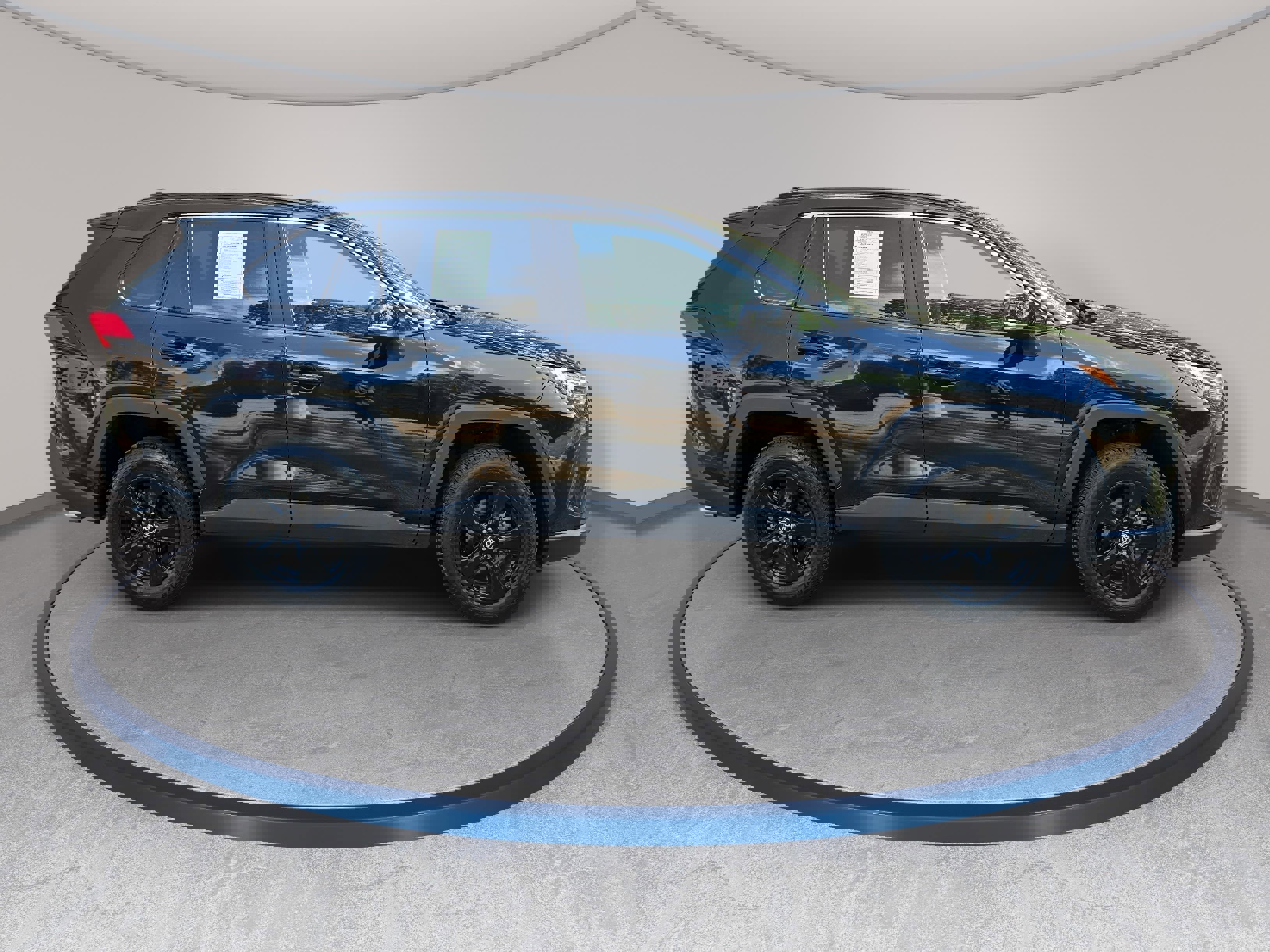 Used 2023 Toyota RAV4 XLE image 4