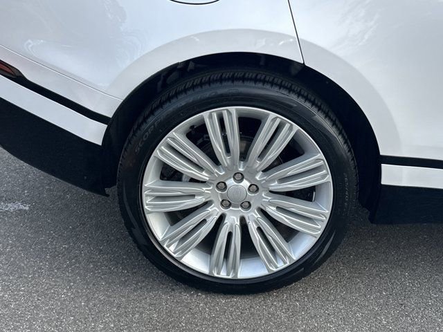 Used 2023 Land Rover Range Rover Velar R-Dynamic S image 22