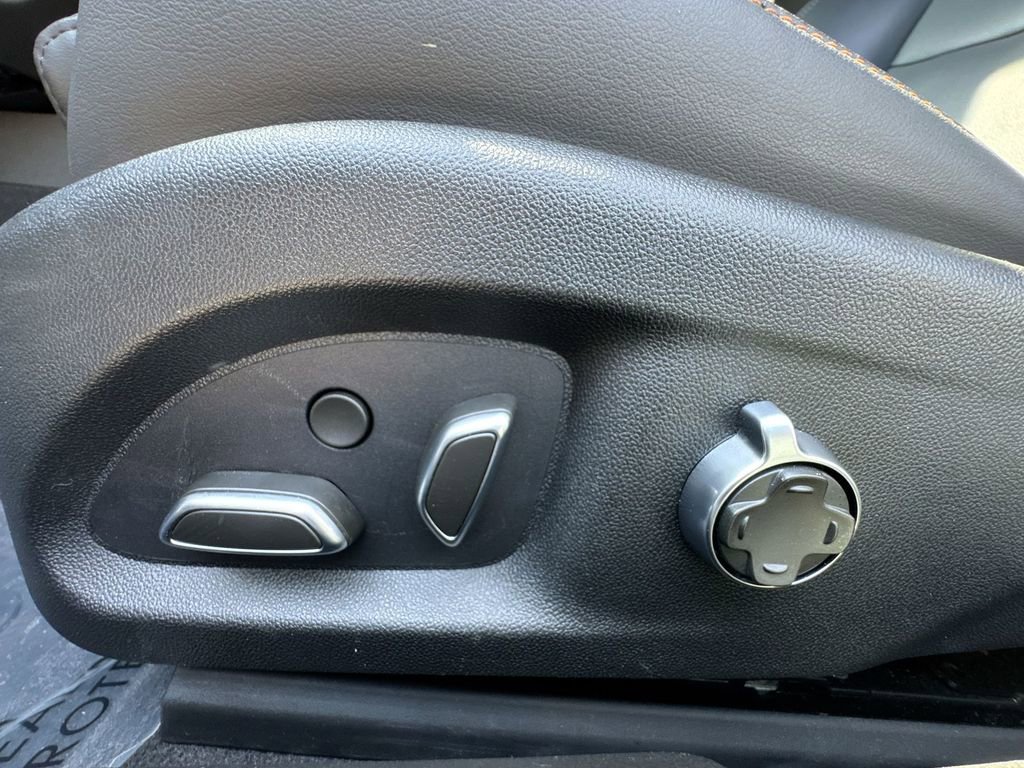 Used 2025 Cadillac CT5 Sport w/ Technology Package image 14