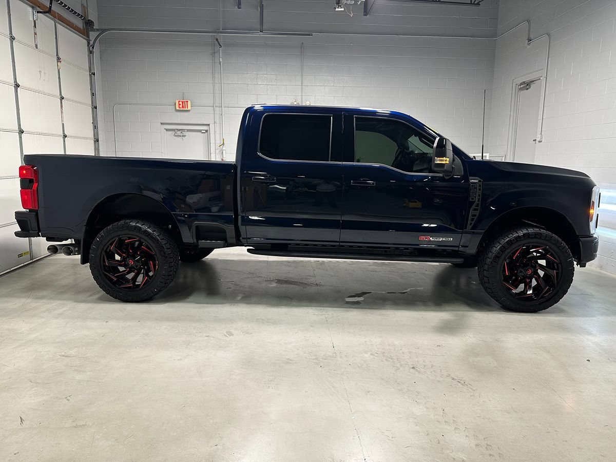 Used 2024 Ford F250 Lariat w/ Lariat Ultimate Package AWD/4WD image 2