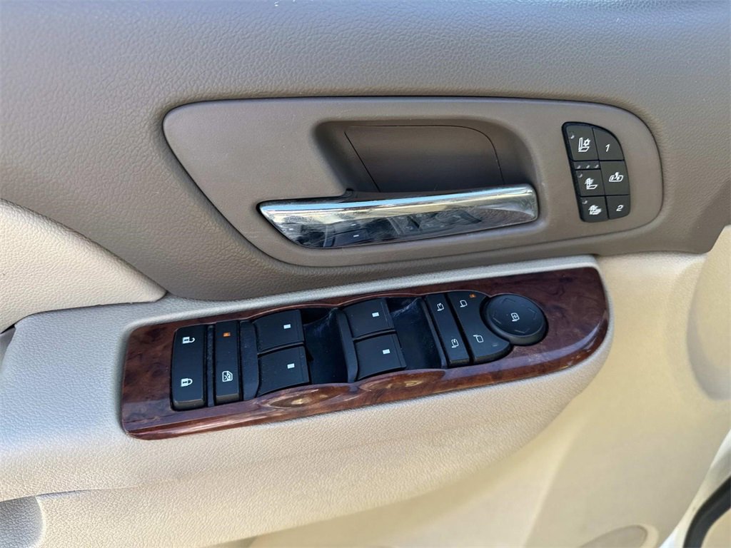 Used 2014 Chevrolet Tahoe LTZ image 22