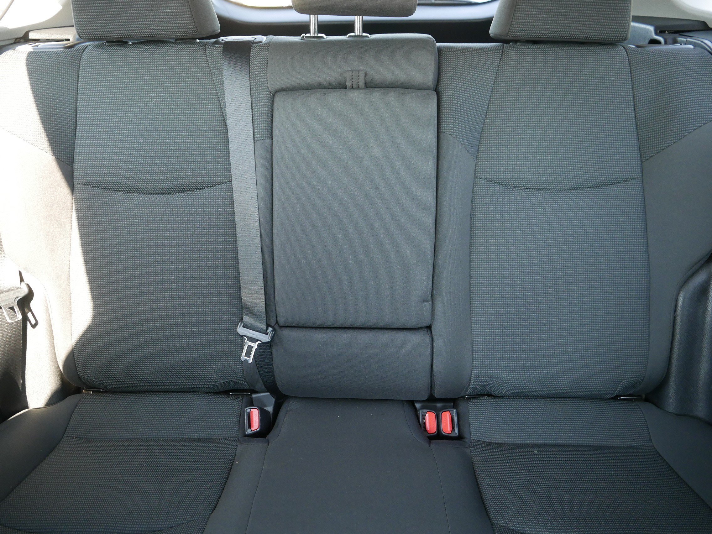 Used 2021 Toyota RAV4 LE AWD/4WD image 13
