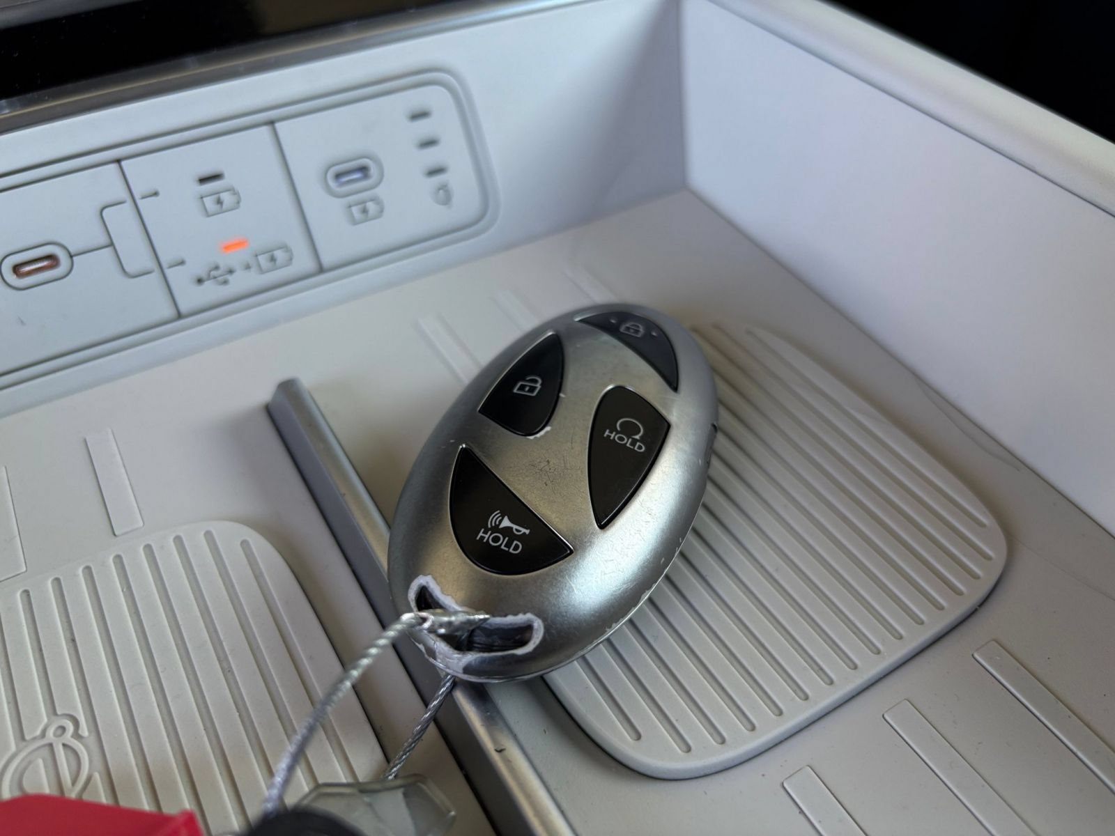 Used 2025 Hyundai Santa Fe SEL FWD image 27