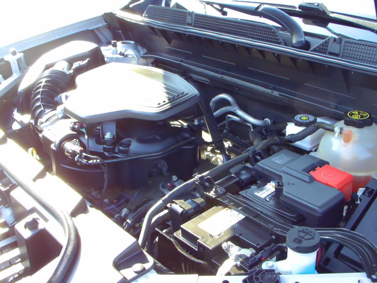 Used 2020 GMC Acadia SLE w/ Driver Convenience Package FWD image 28