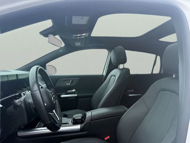 Used 2021 Mercedes-Benz GLA 250 4MATIC w/ Premium Package image 13