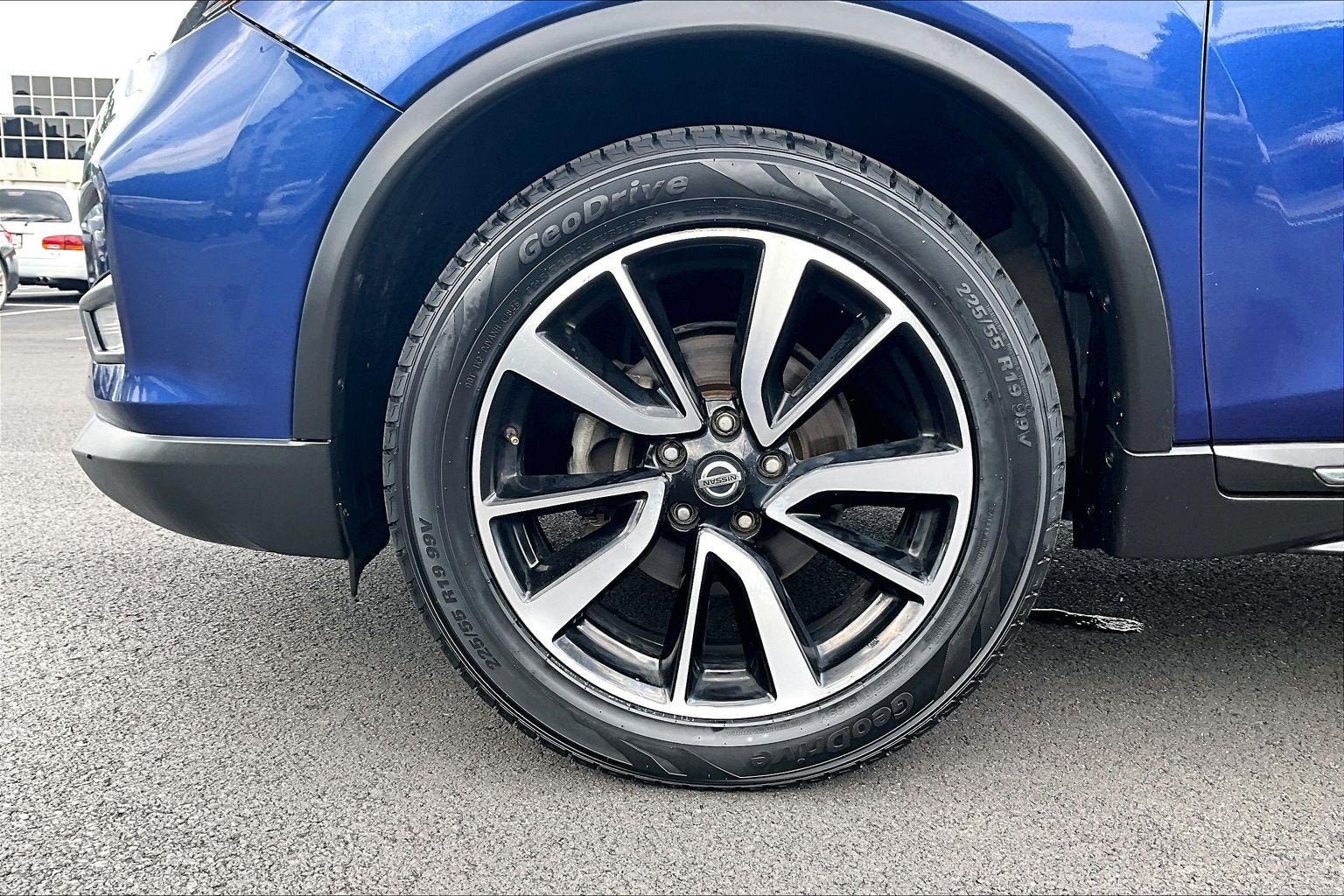 Used 2019 Nissan Rogue SL AWD/4WD image 9