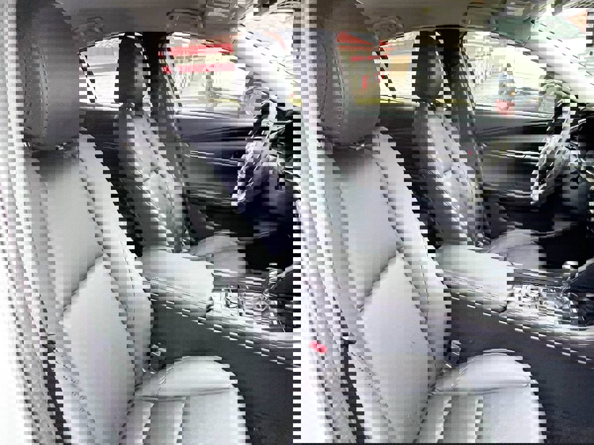 Used 2024 MAZDA MAZDA3 s image 10