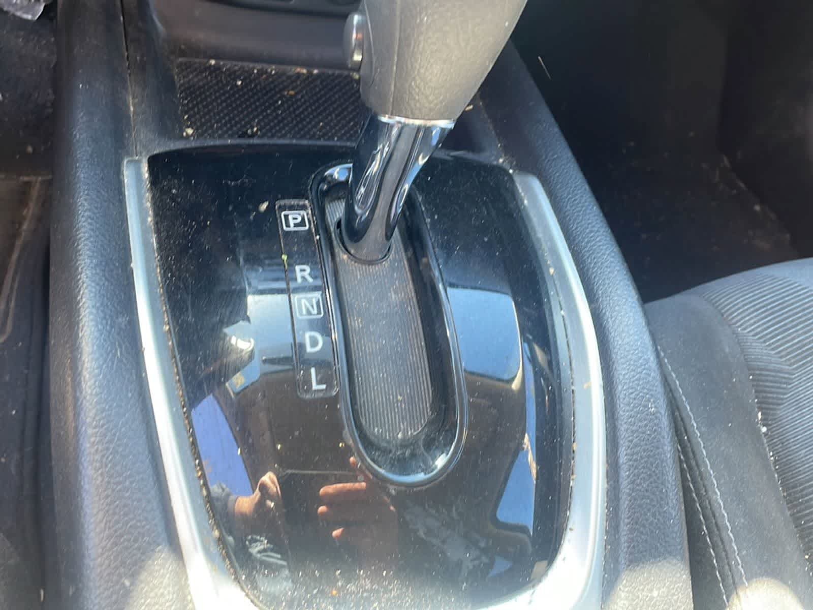 Used 2016 Nissan Rogue SV AWD/4WD image 19