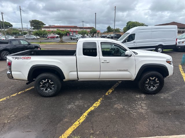 Used 2022 Toyota Tacoma TRD Off-Road AWD/4WD image 6
