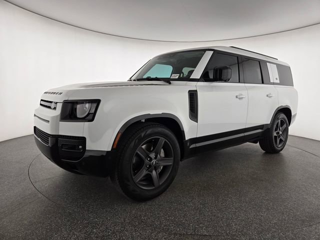 Used 2024 Land Rover Defender 130 X-Dynamic SE image 28