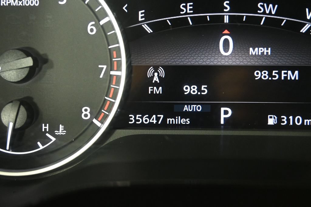 Used 2023 Nissan Pathfinder SL AWD/4WD image 29