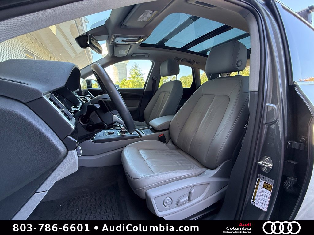Used 2020 Audi Q5 2.0T Premium w/ Convenience Package AWD/4WD image 5