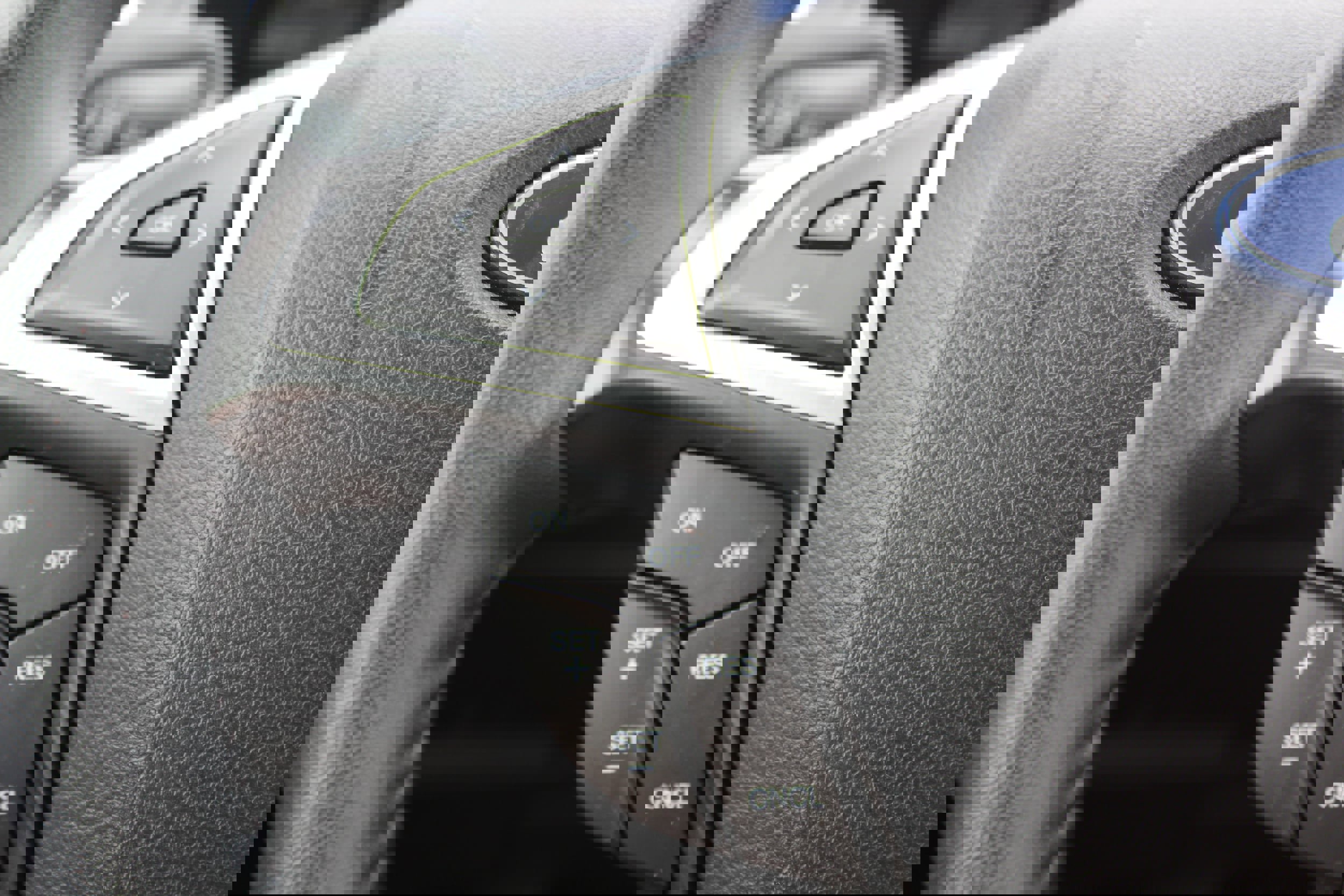 Used 2024 Ford Edge SEL image 10