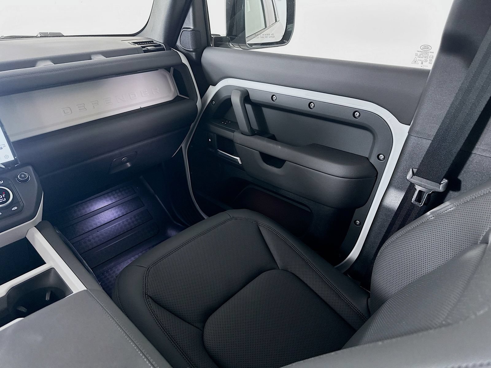 New 2026 Land Rover Defender 110 X-Dynamic SE AWD/4WD image 23