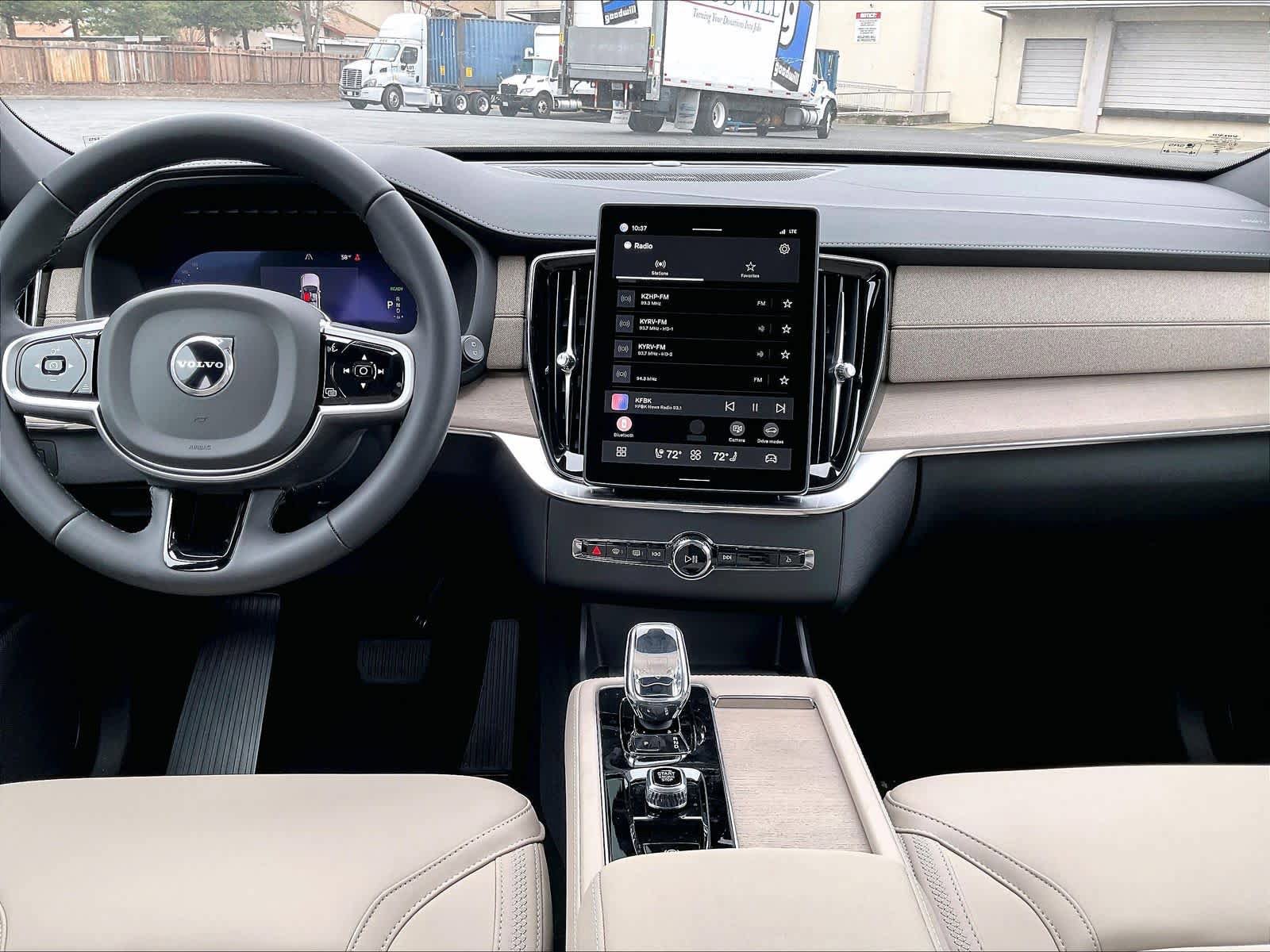 New 2026 Volvo XC90 T8 Plus w/ Protection Package AWD/4WD image 9