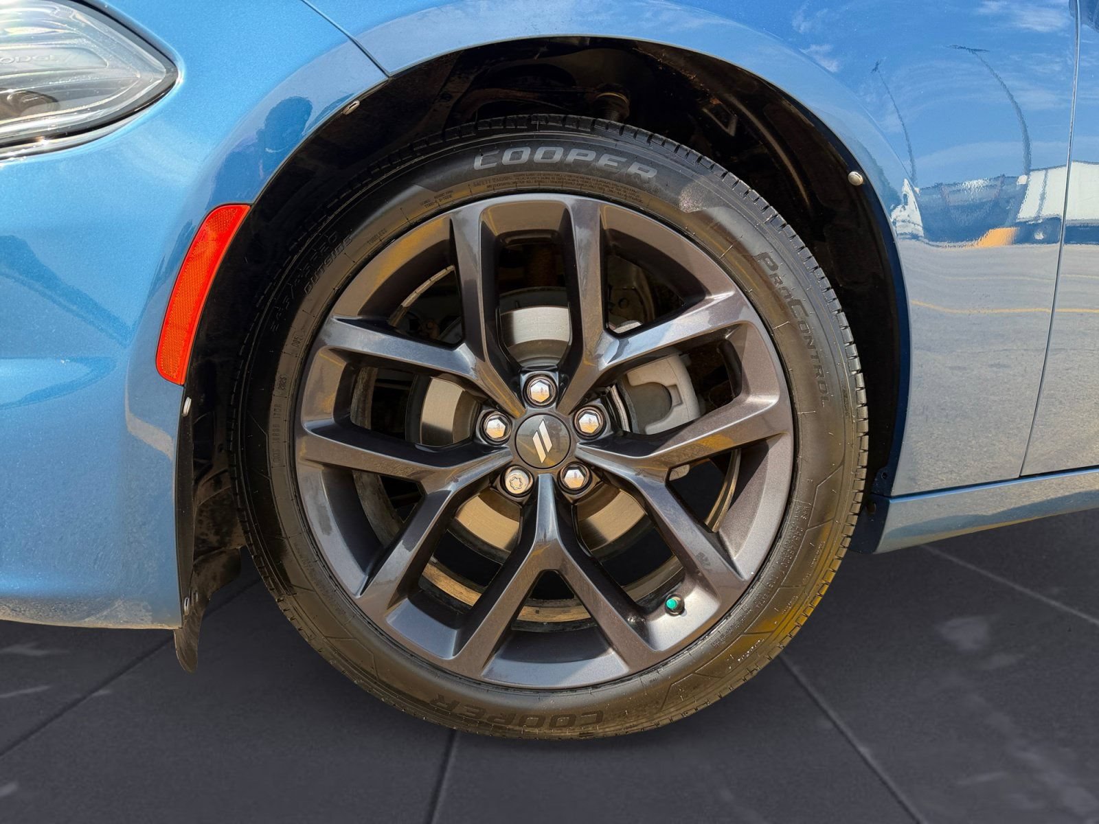 Used 2020 Dodge Charger SXT w/ Blacktop Package RWD image 14