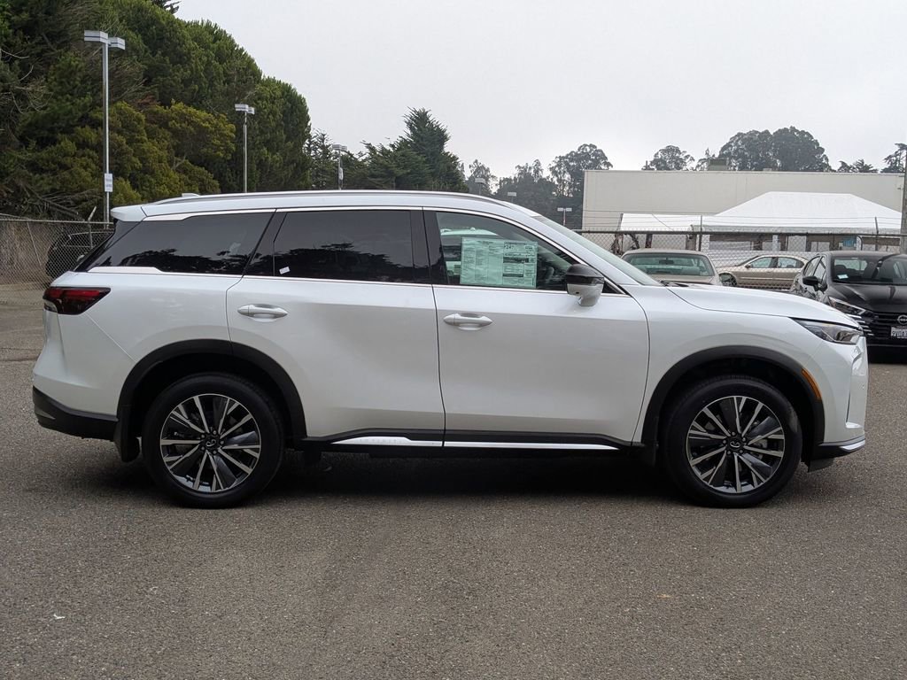 New 2026 INFINITI QX60 Luxe image 4