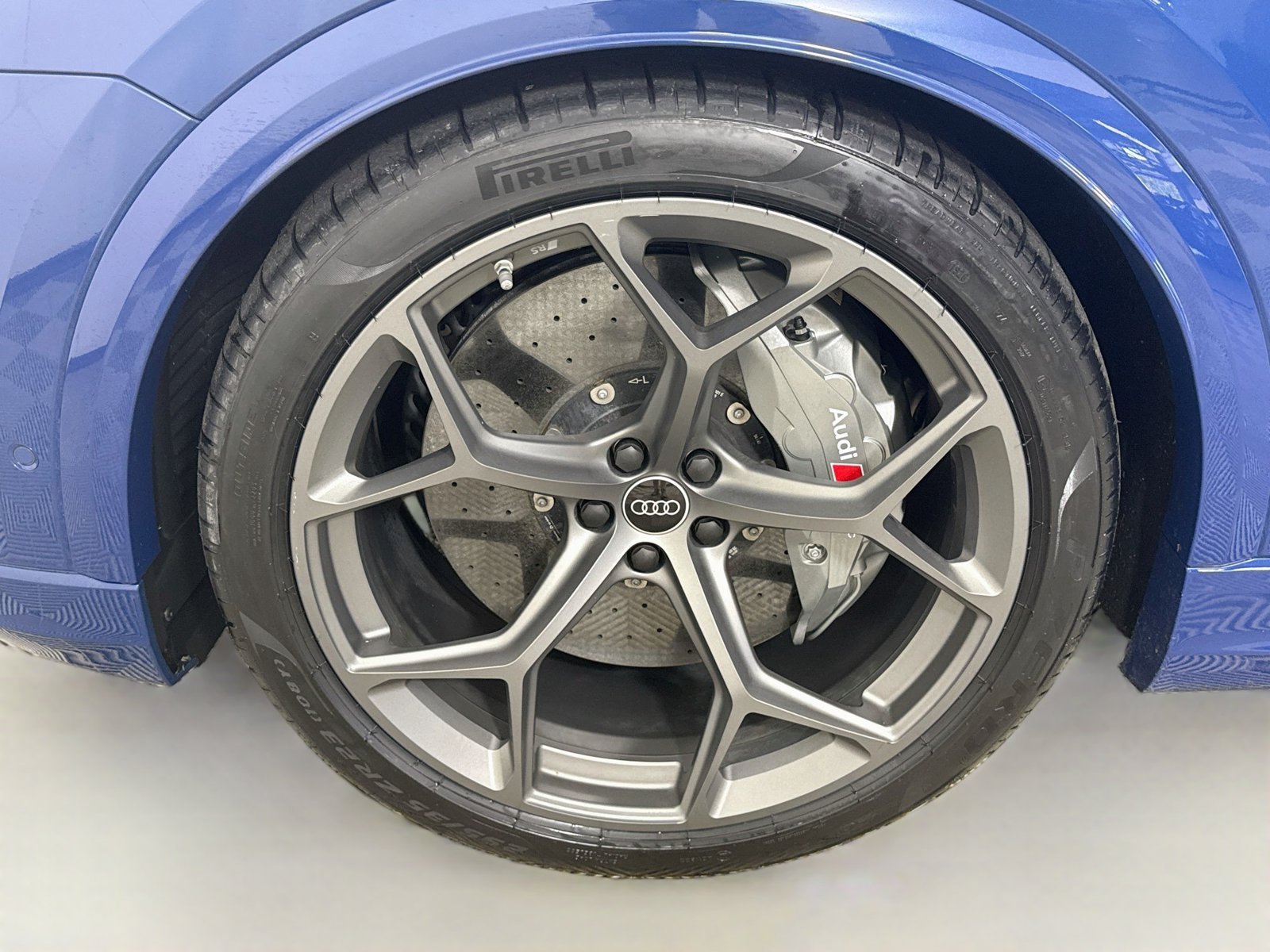 Certified 2025 Audi RS Q8 performance AWD/4WD image 30