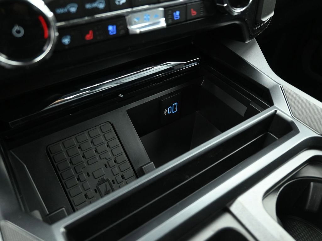 New 2026 Ford F250 Lariat w/ Black Appearance Package image 16