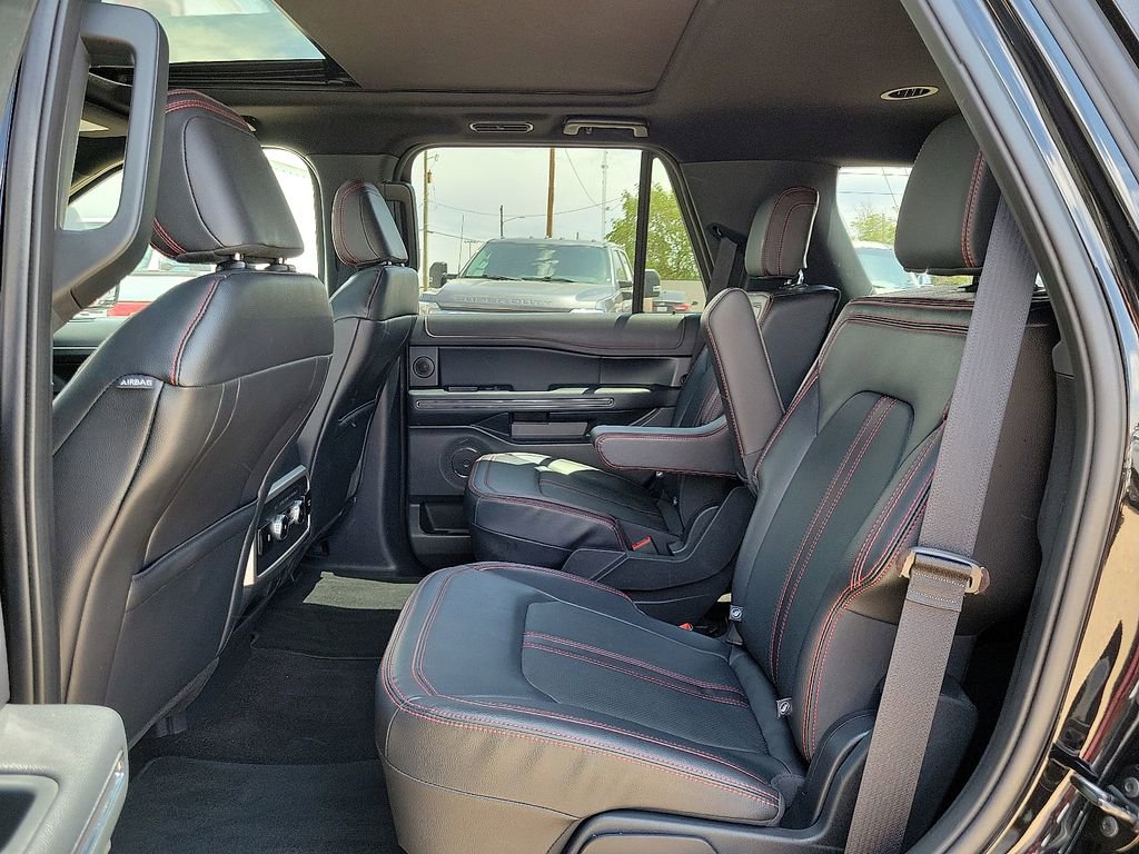 Used 2023 Ford Expedition Limited RWD image 16